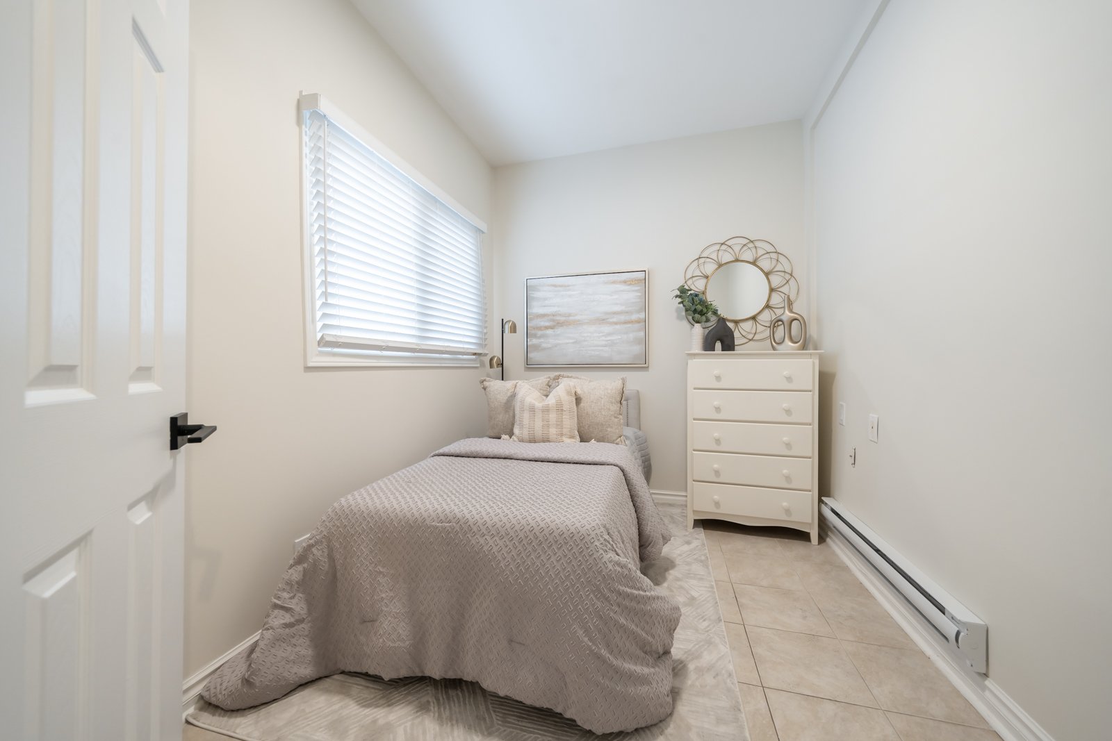 135 Sellers Ave 