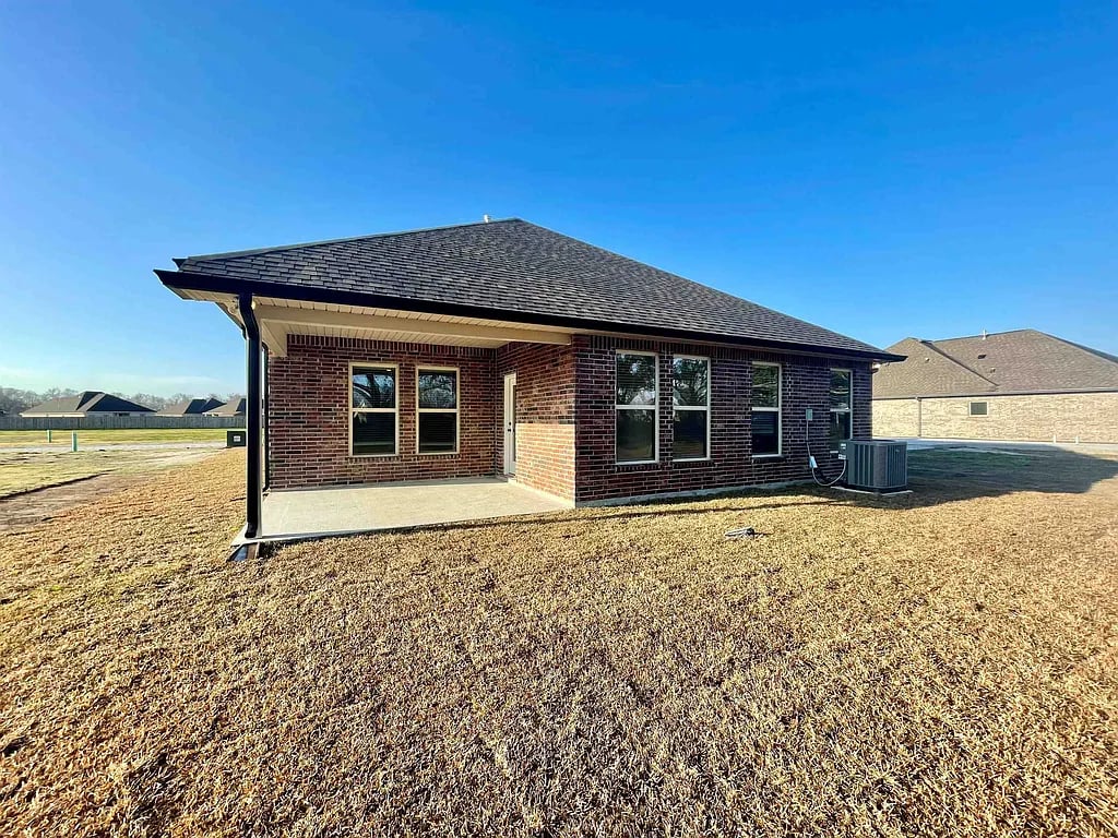 2484 Goldfinch Dr