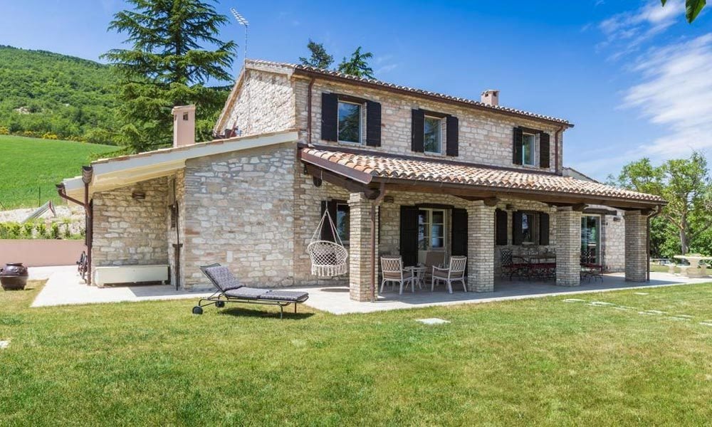 Beautiful Stone Farmhouse in Fossombrone