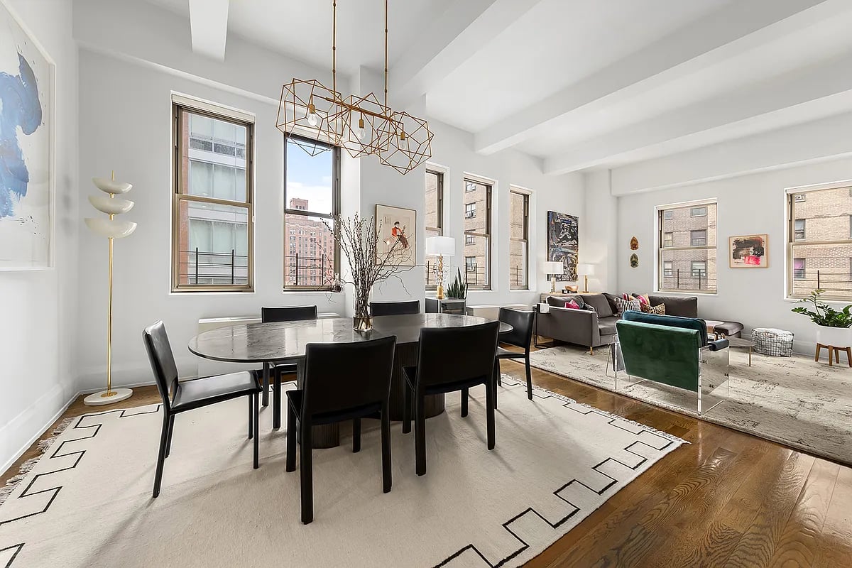 263 9th Ave, #7D