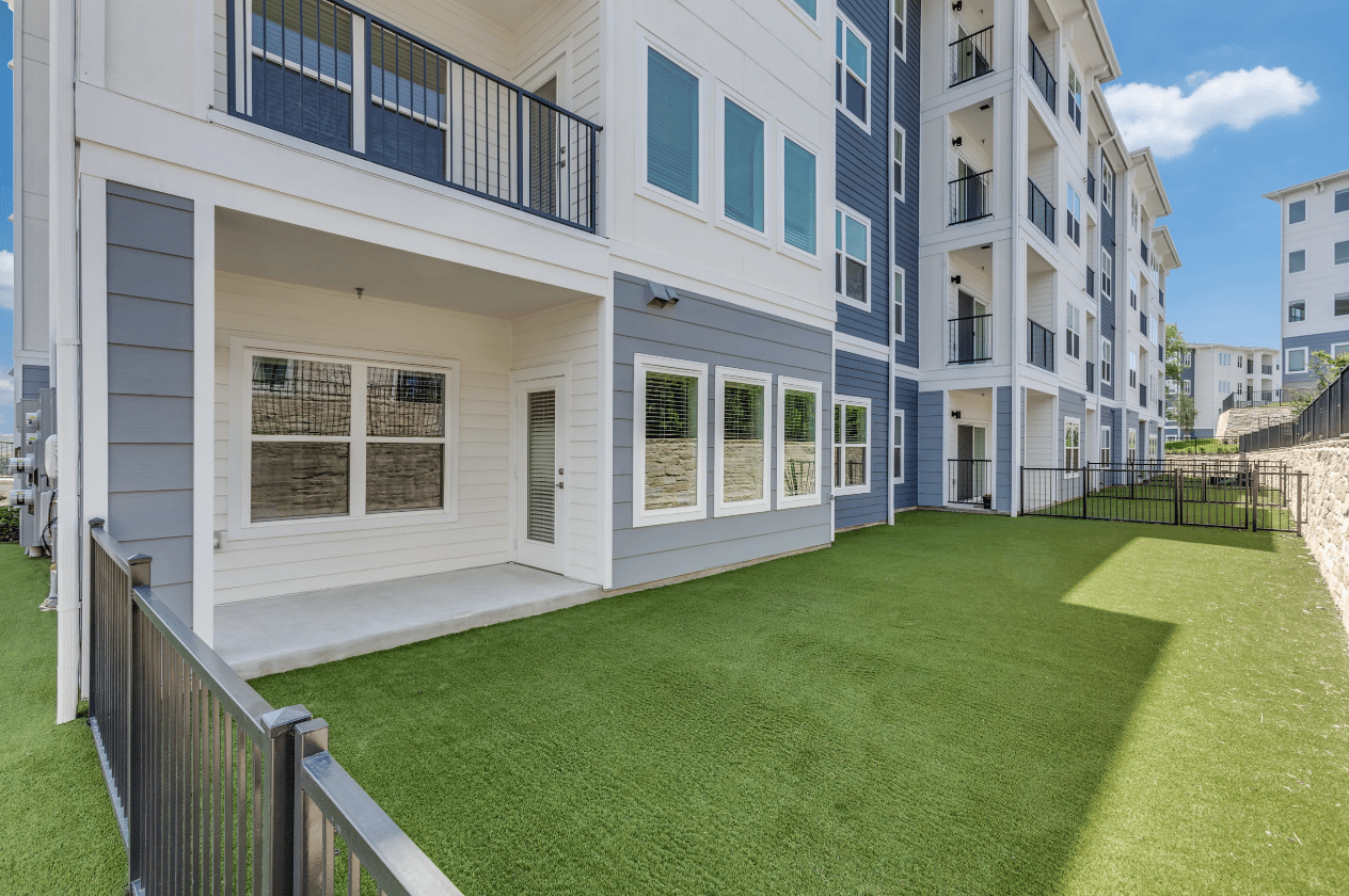 NO RENT until April 2026! 