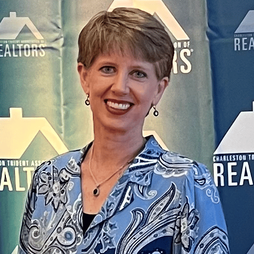 Hollace Savage Edisto Island, SC Real Estate Agent Headshot