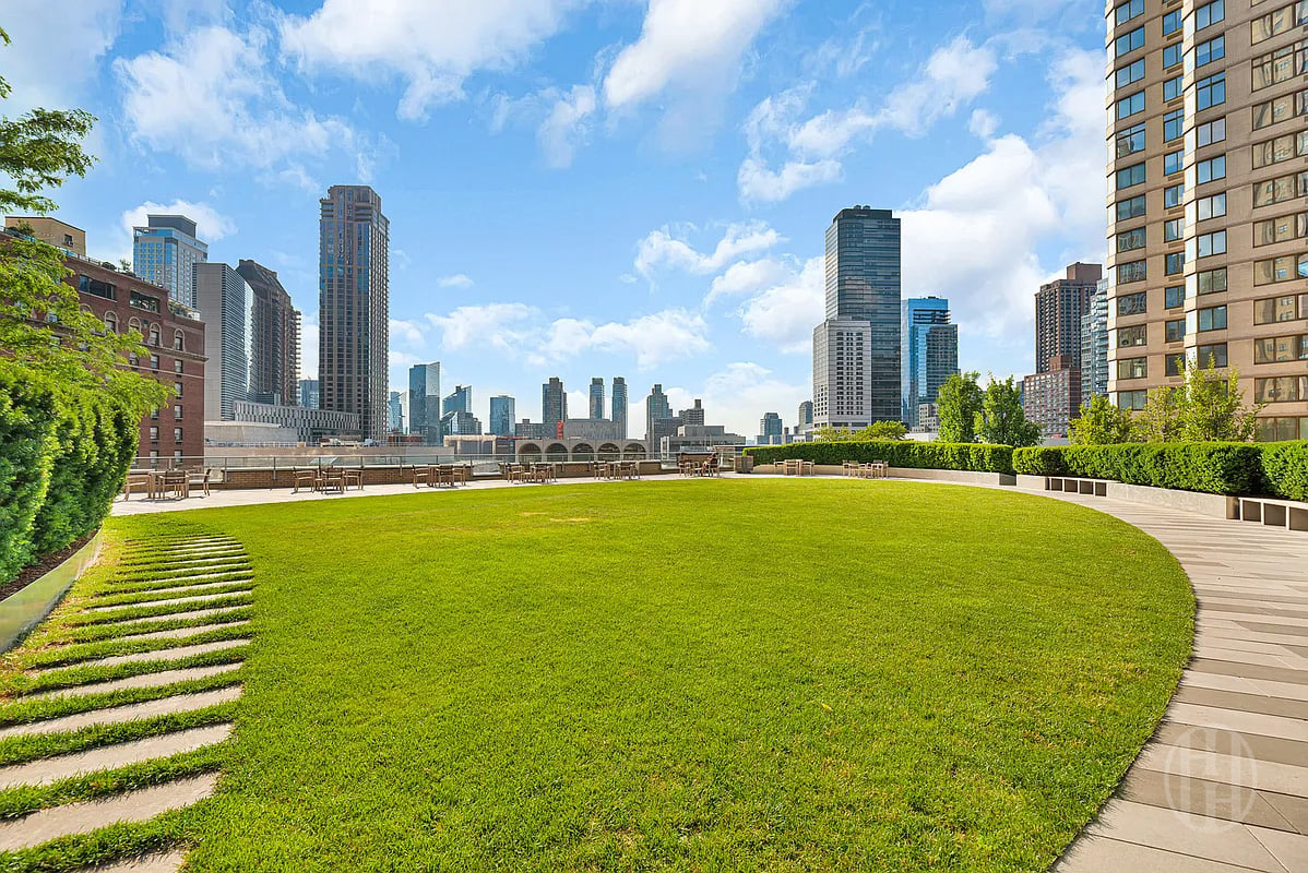 20 West 64th Street #27B