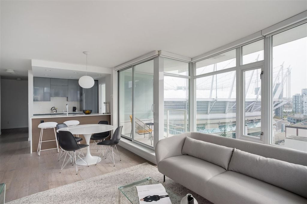 161 W Georgia St, #1508