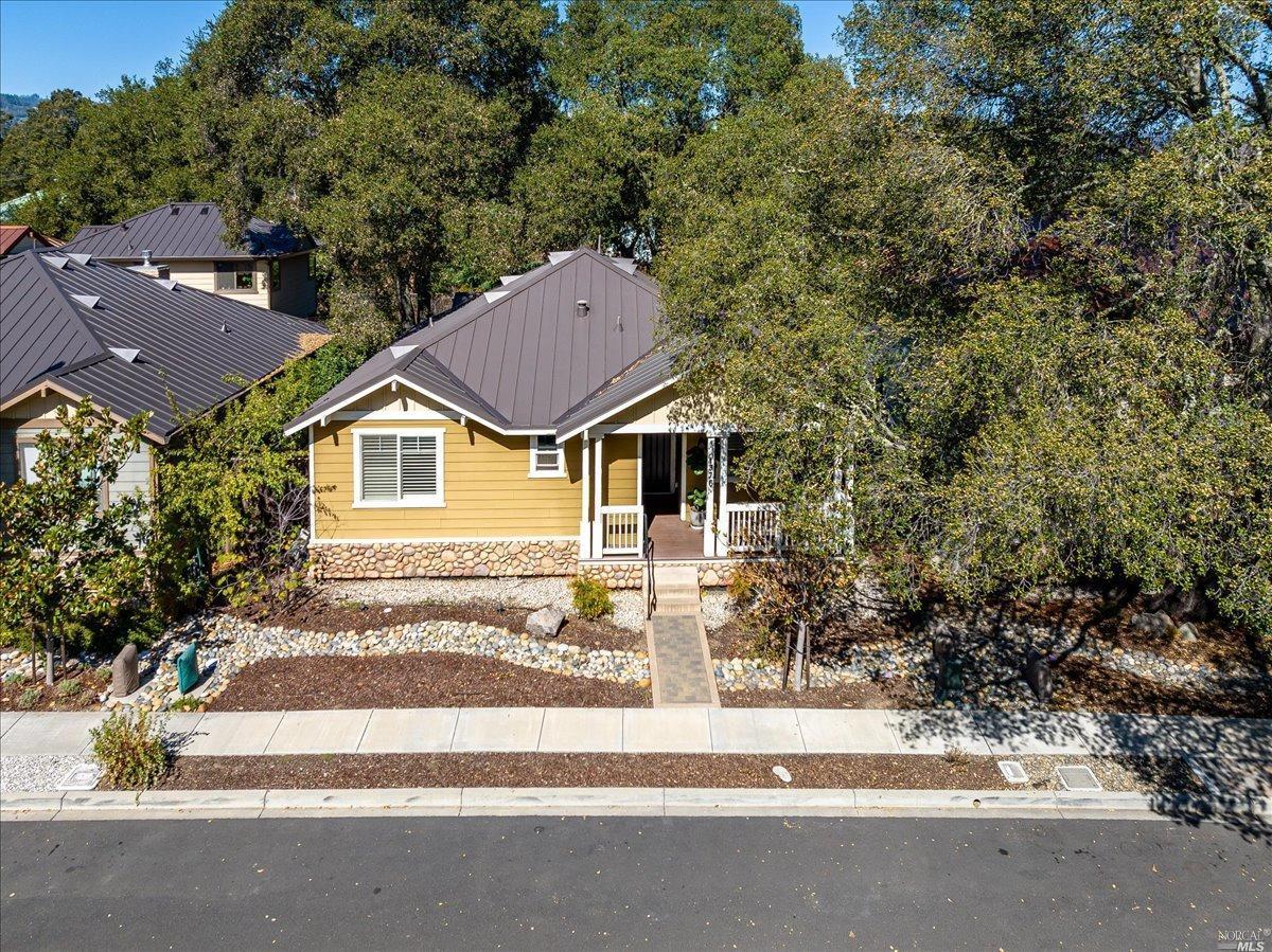 1376 Magnolia Ave