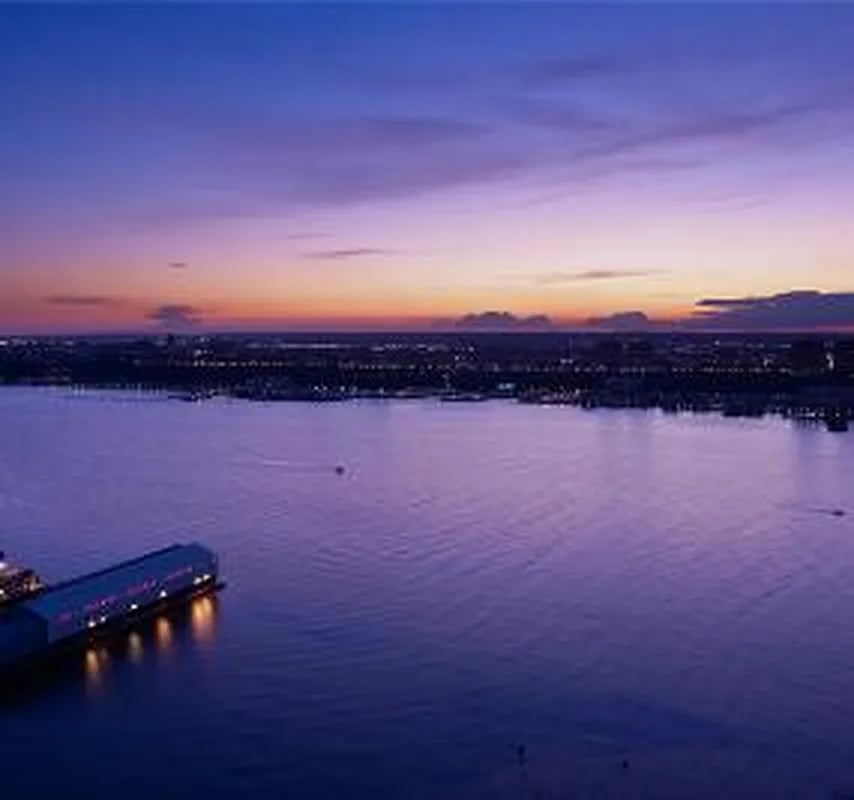 60 Riverside Blvd