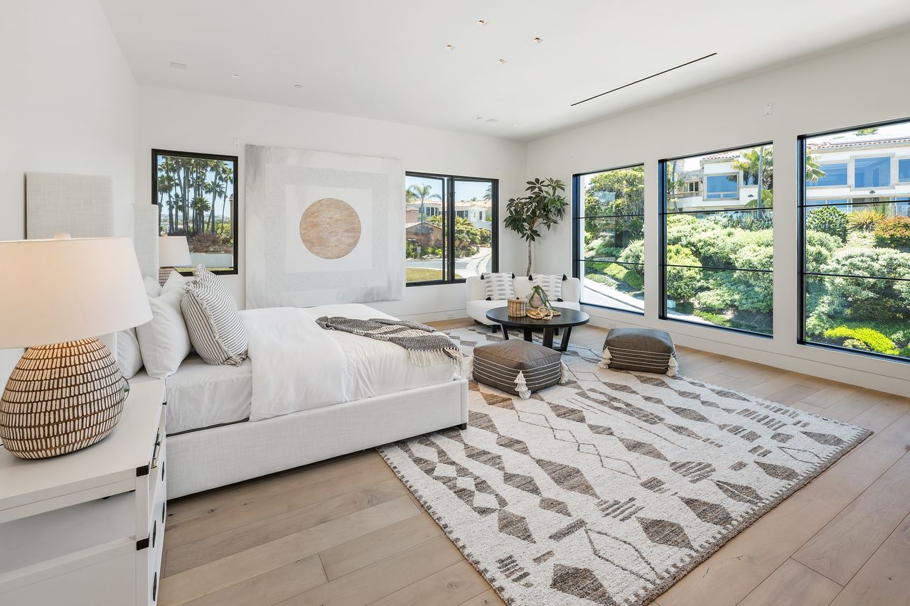 13 Ritz Cove