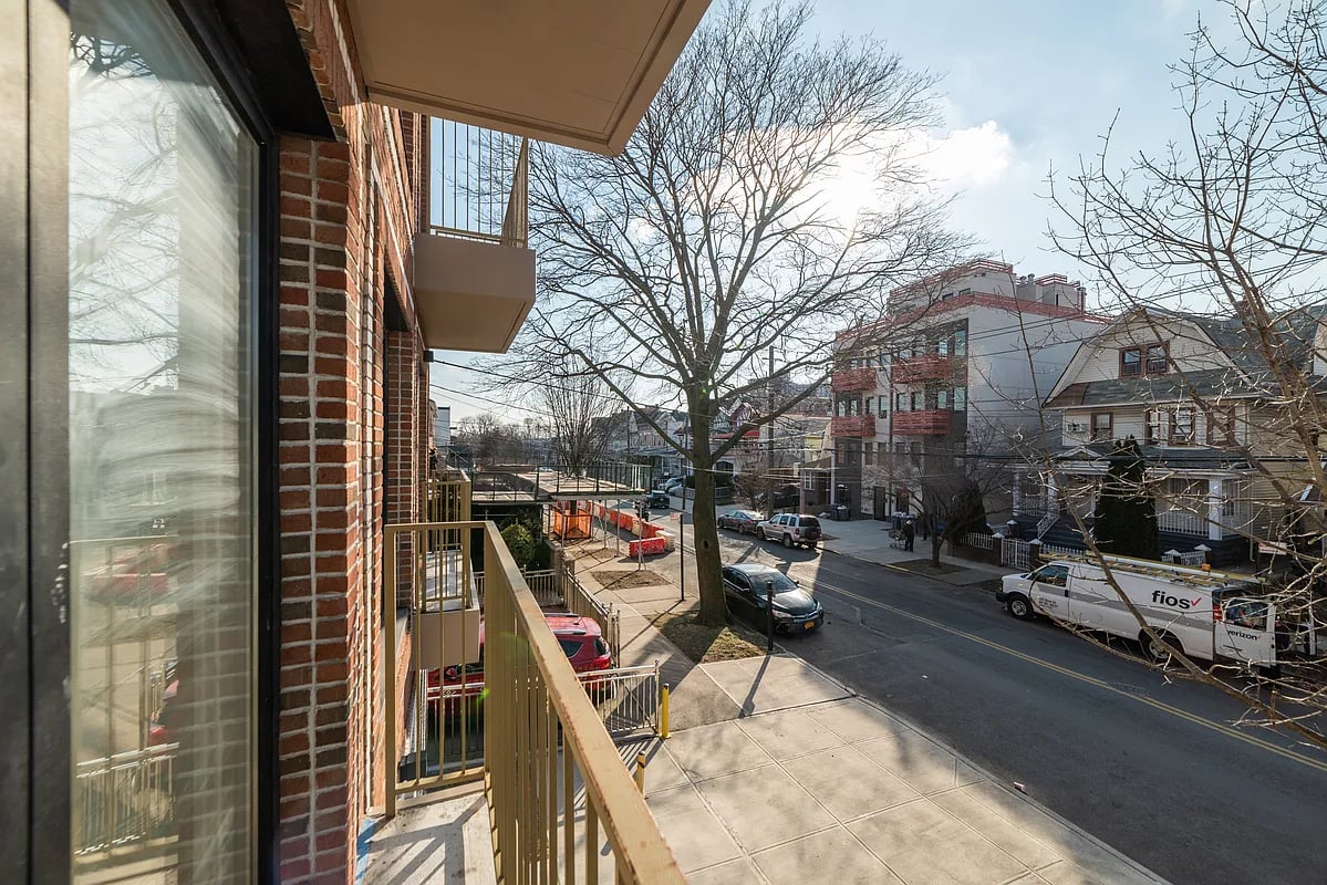 1613 Brooklyn Avenue #207 