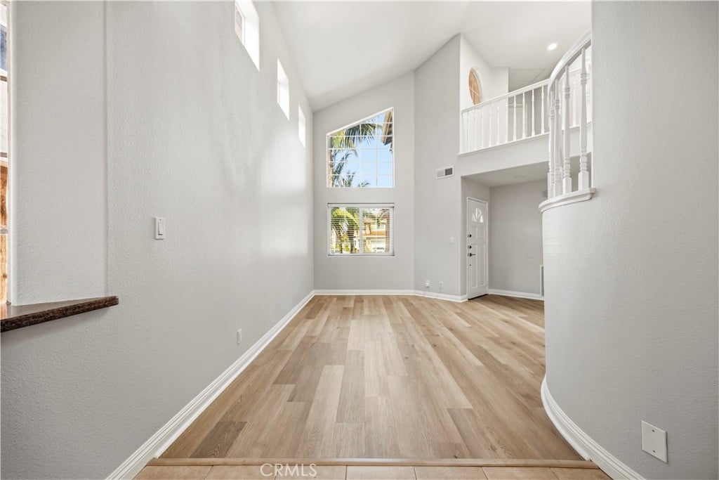 3129 San Helena Dr