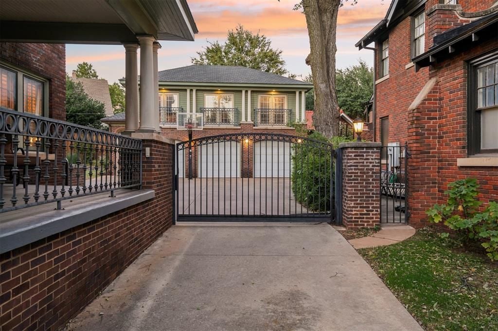 3 car garage with upstairs apartment at Historic Heritage Hills Home purchase with Jennifer Kragh Group