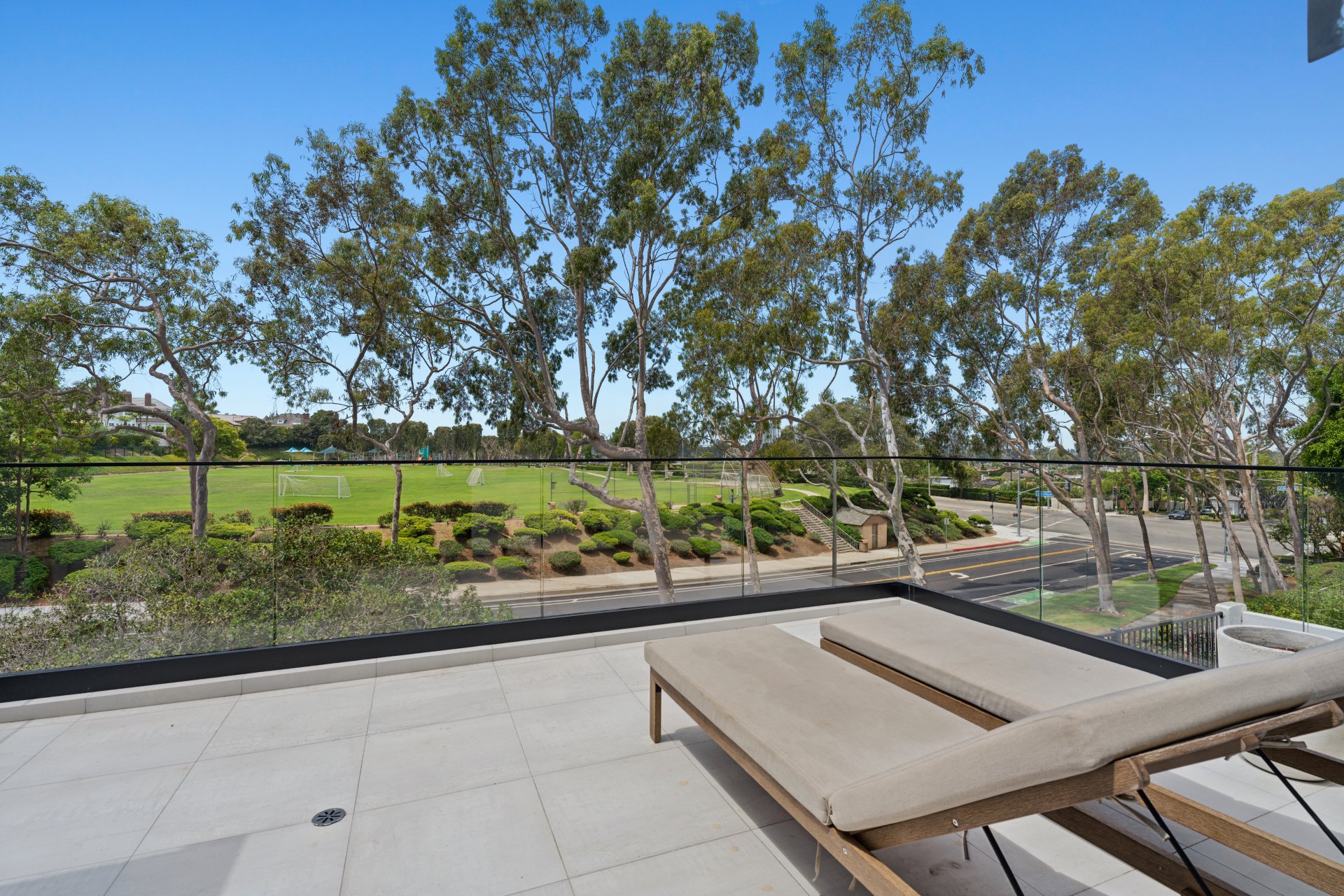 2207 Port Harwick Place