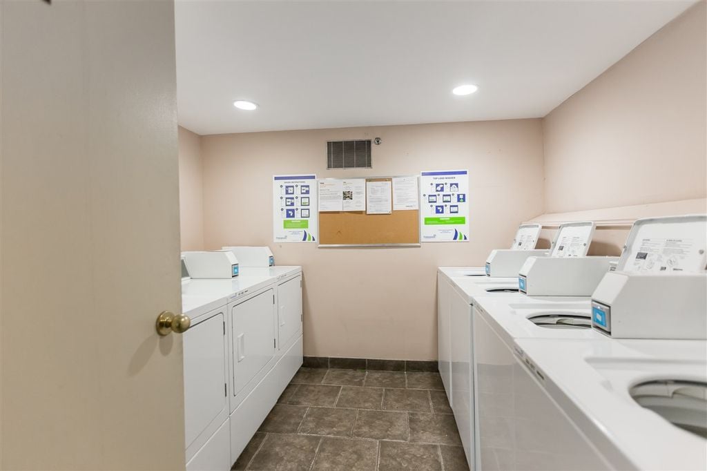 1655 Nelson St, #314