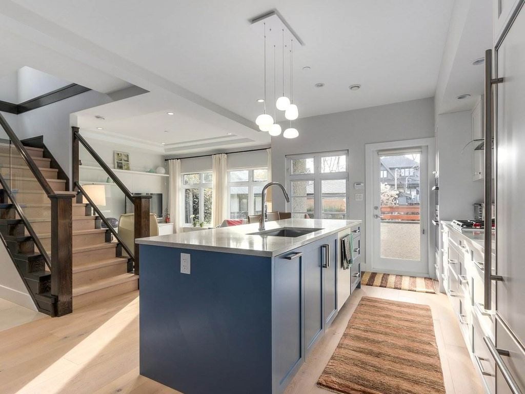 832 W 19th Ave