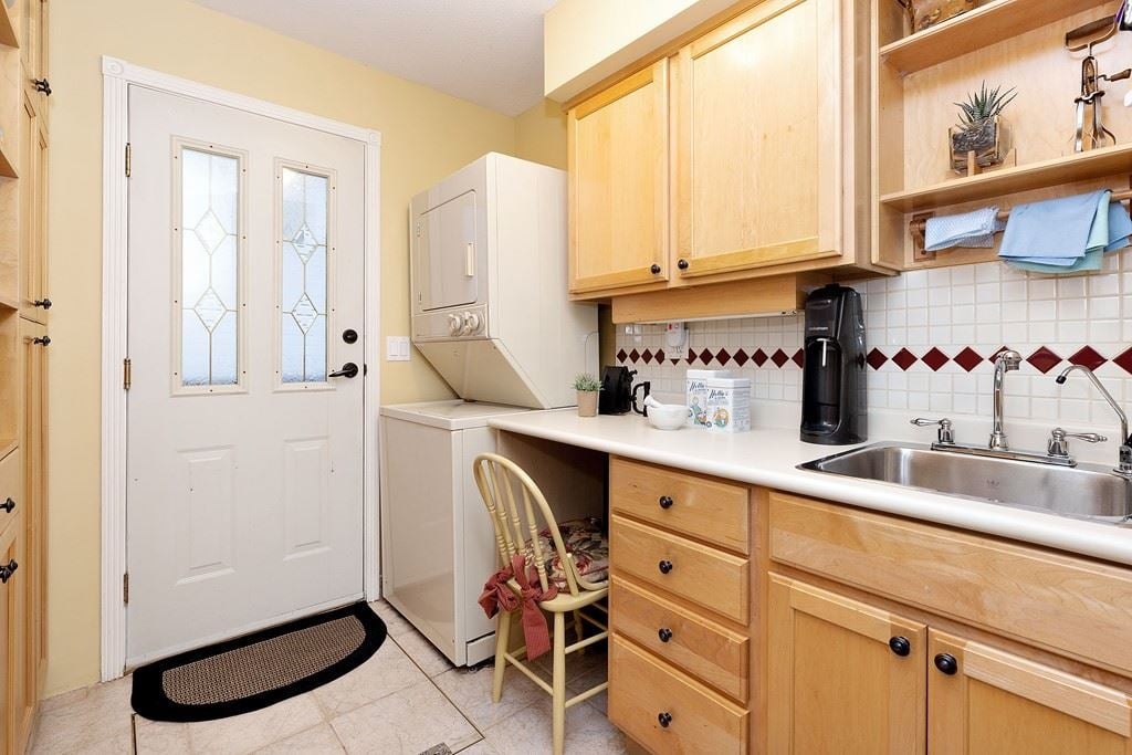 75 Kwantlen Crt