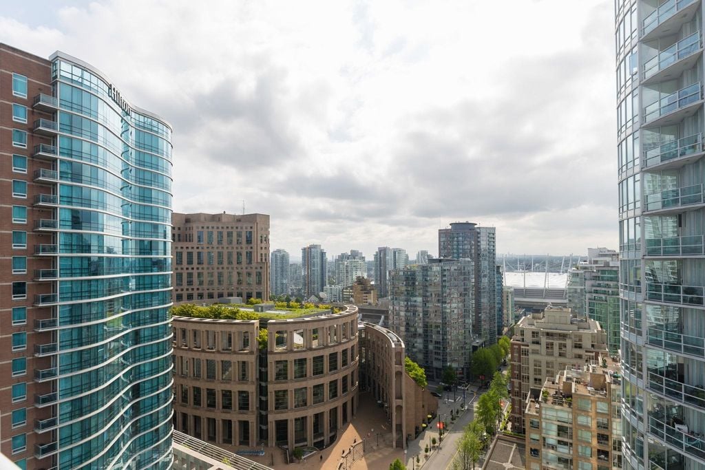 480 Robson St, #1901