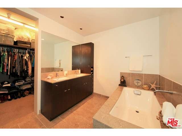 6250 Hollywood Boulevard, Unit 4N