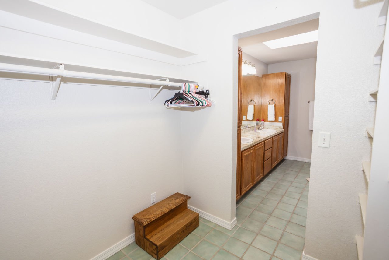 3376 Hornet Bay N