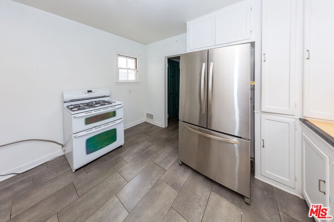 1911 Preuss Rd 
