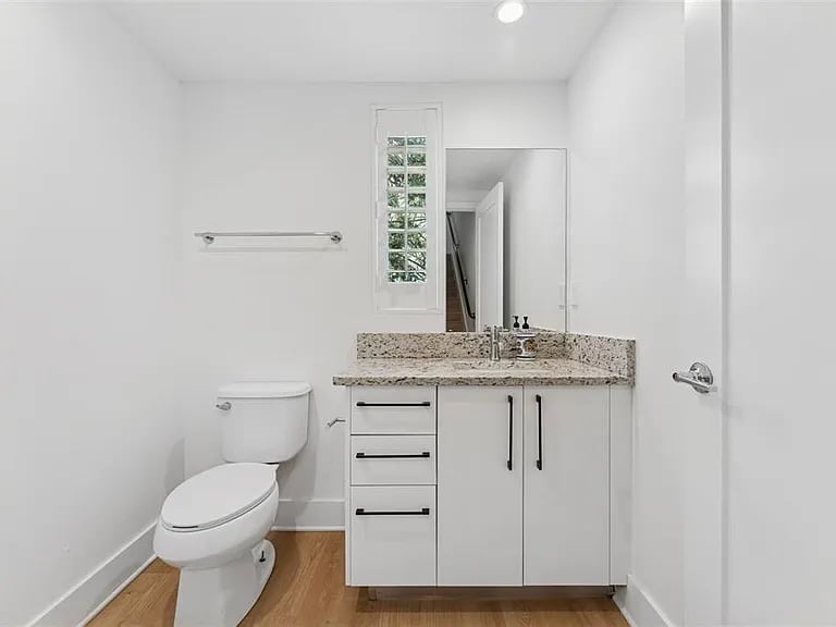 4810 W McElroy Ave #5