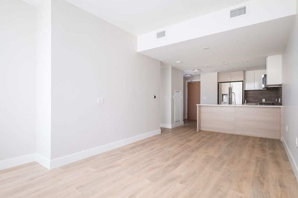 3451 Sawmill Cres, #617