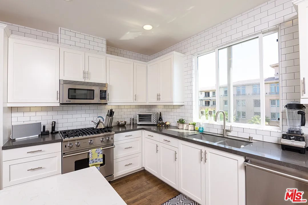 12875 Runway Rd, Apt 5