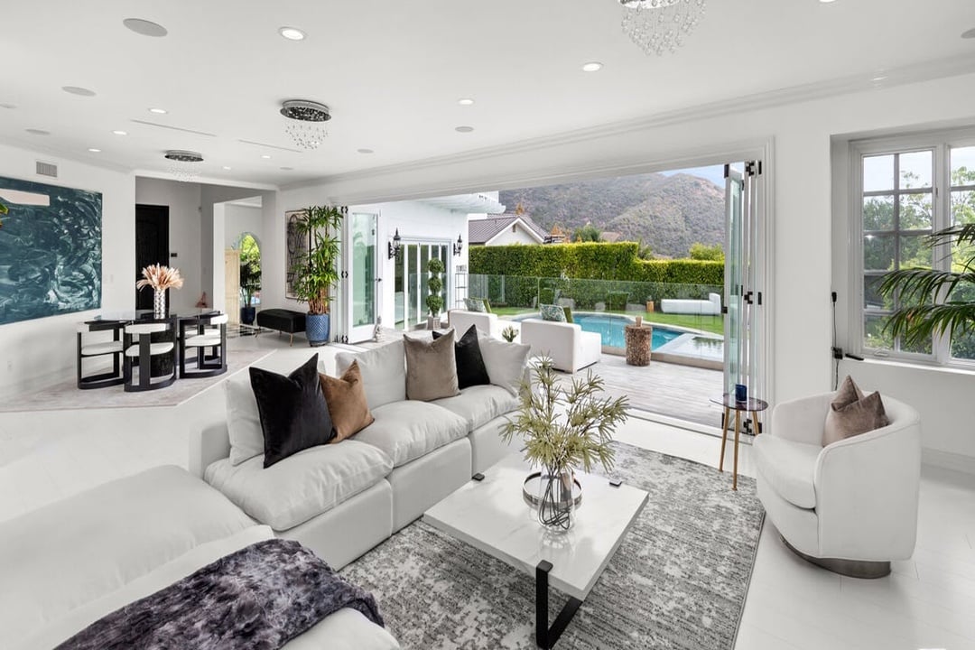 Summit Oasis
