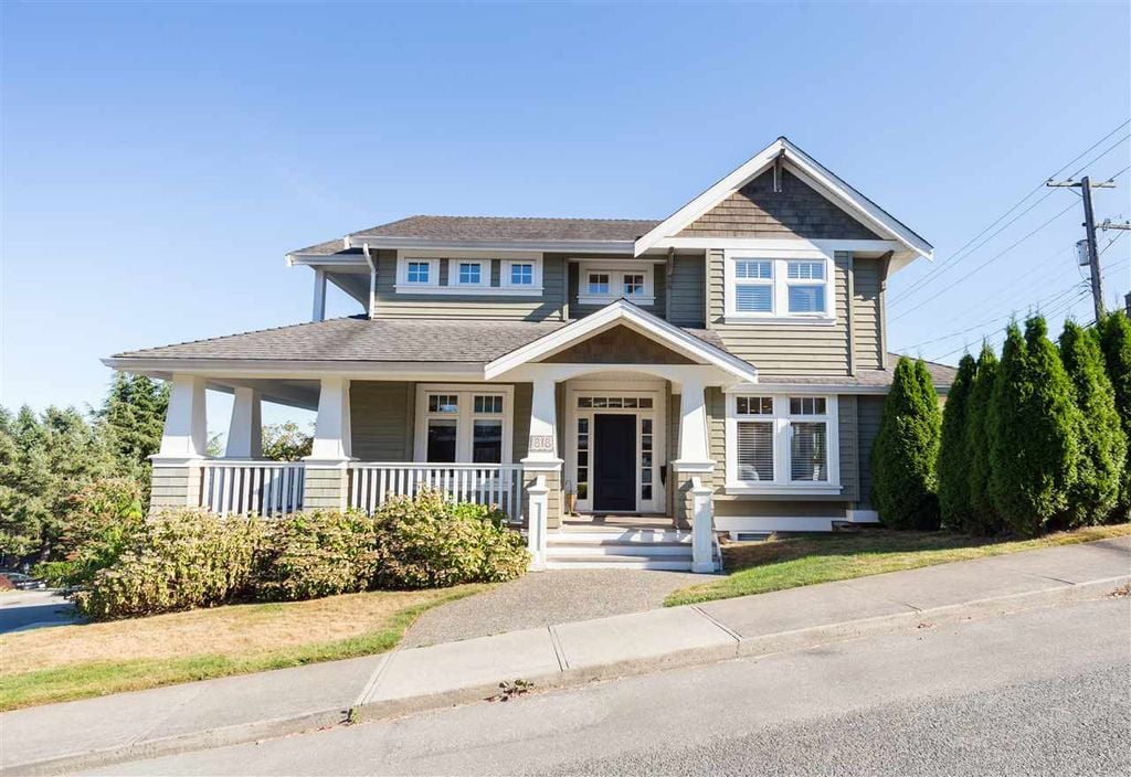 818 Burnaby St