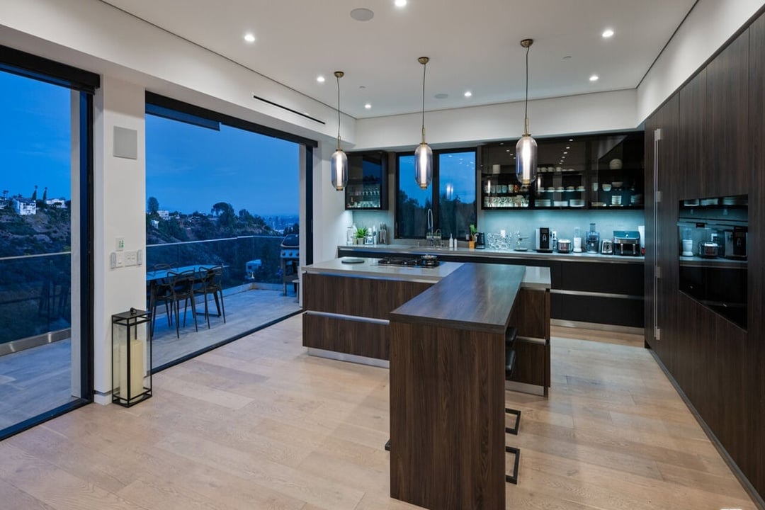 Aurelian Crest, Linda Flora Dr, 90049