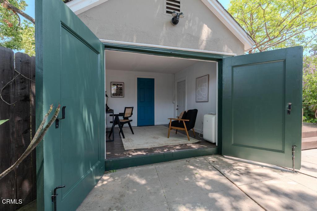 800 Winthrop Dr
