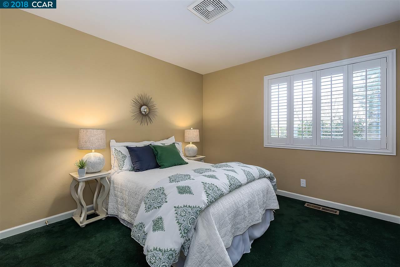 1853 Del Rio Dr