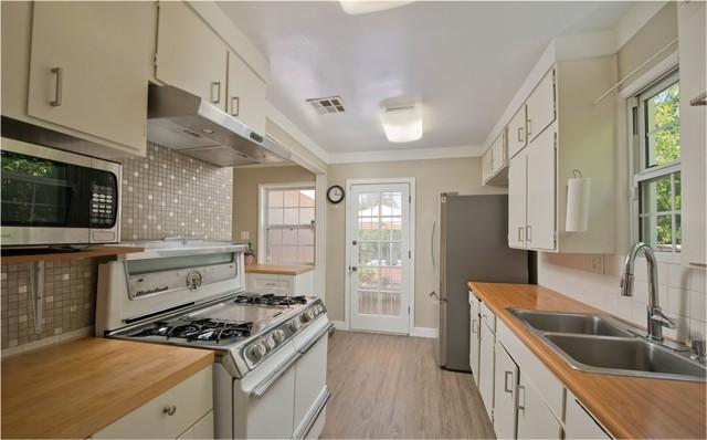 Classic California In Tarzana
