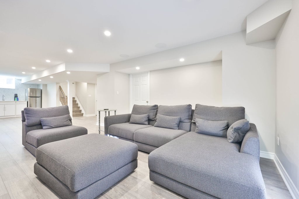 2151 Bingley Cres