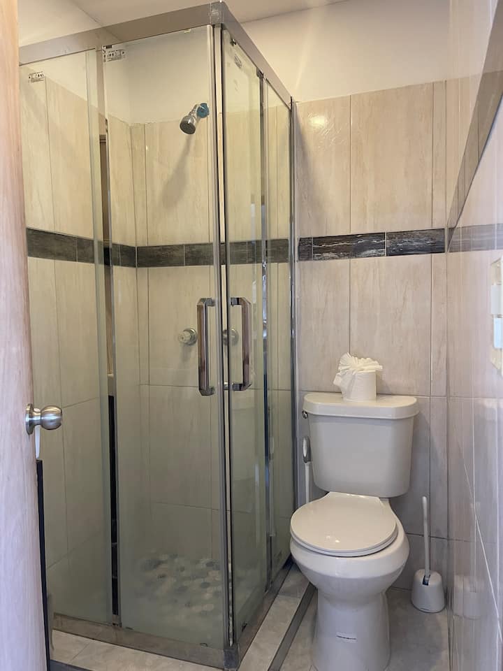 Beach House Apt 11 • Sleeps 4 • Kitchen + Sofa Bed - Airbnb