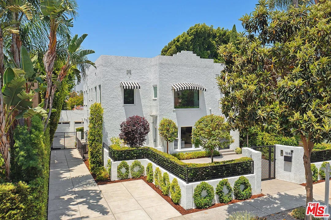1033 N La Jolla Ave