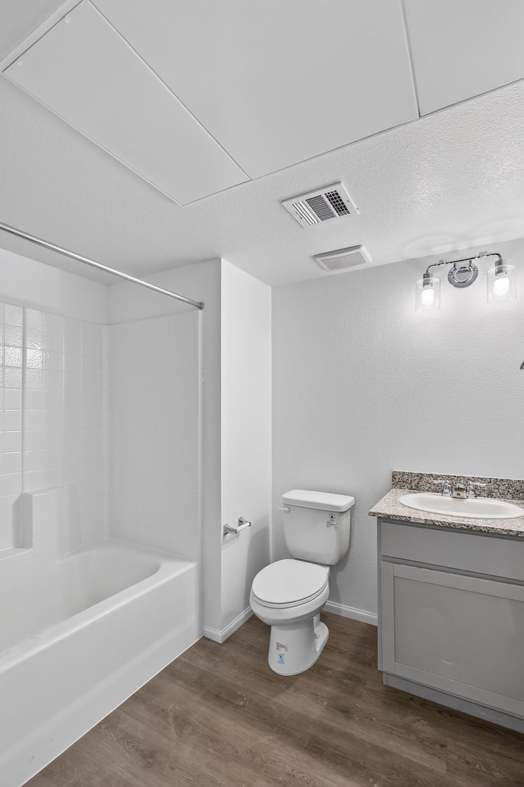 2301 Seco Adobe Circle #300