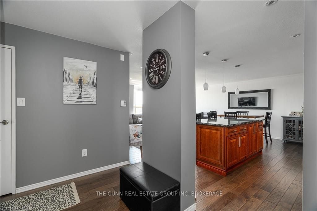45 Pond Mills Rd 806