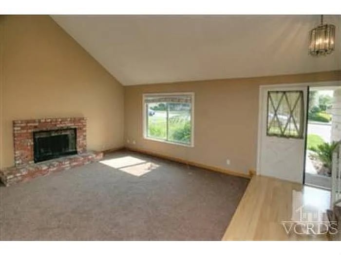 155 Brentwood Ave