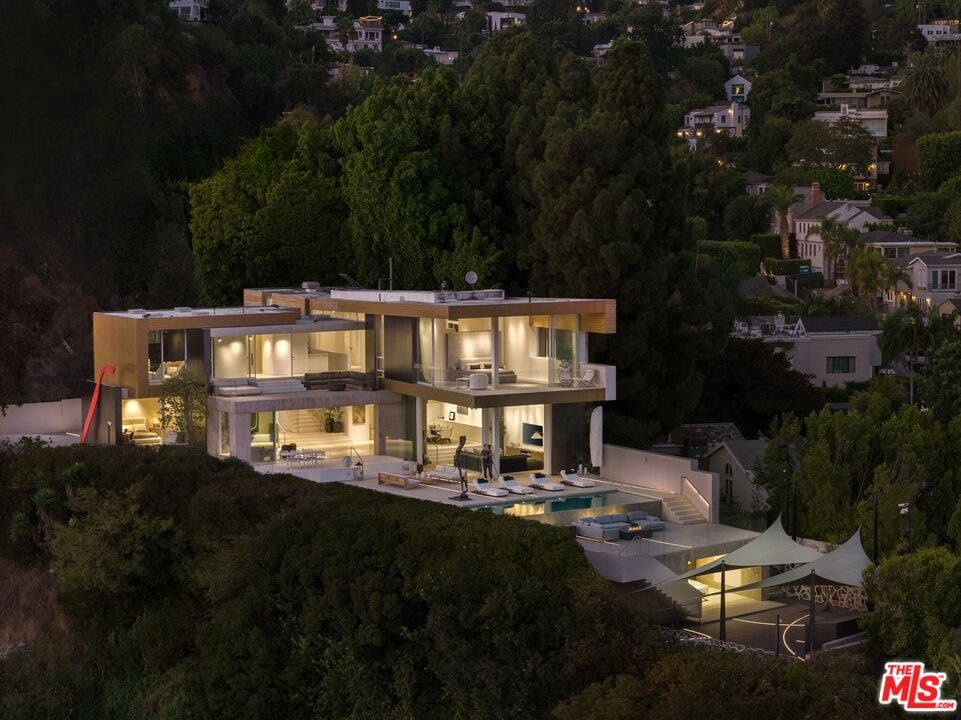 Seraph Pavilion, Sunset Plaza Dr, 90069