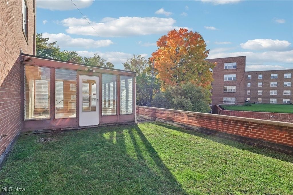 2560 N Moreland Blvd #205