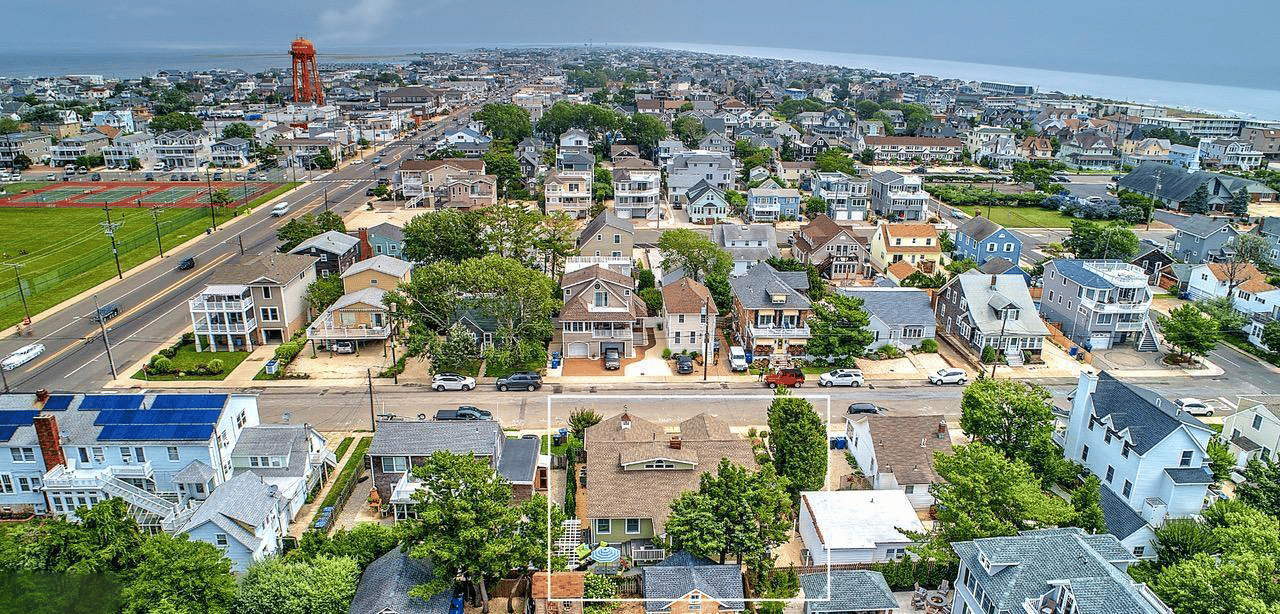 218 Ocean Street, Beach Haven