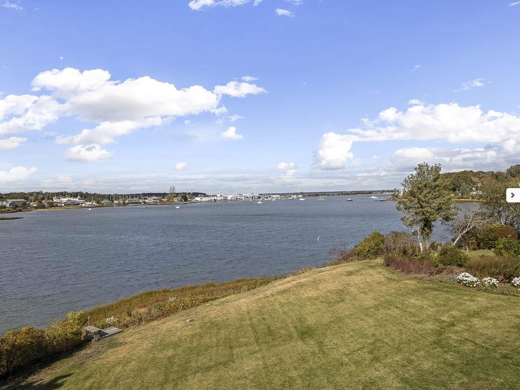 26 Hines Point