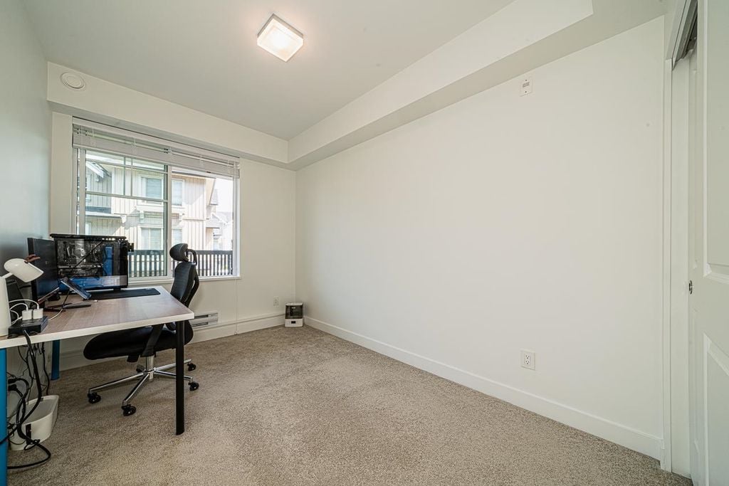 20487 65 Ave, #B202