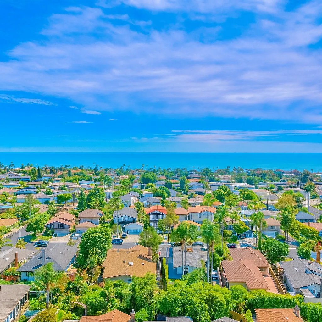 Laid-back surf streets west of I-5 with beach access in Capistrano Beach