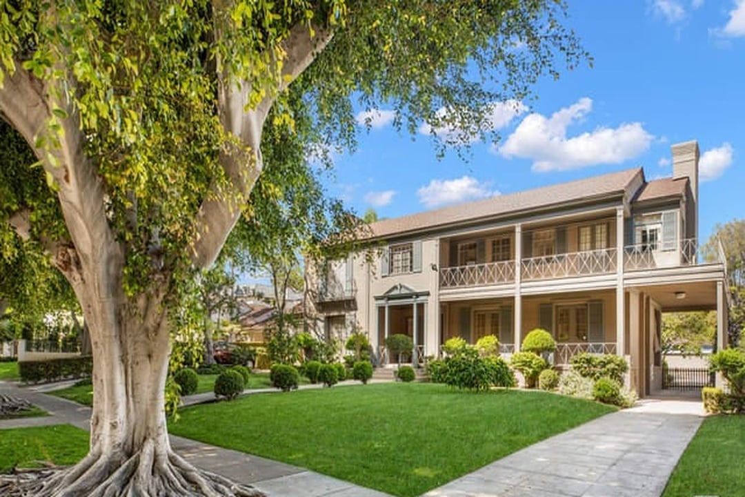 Aurora Estate