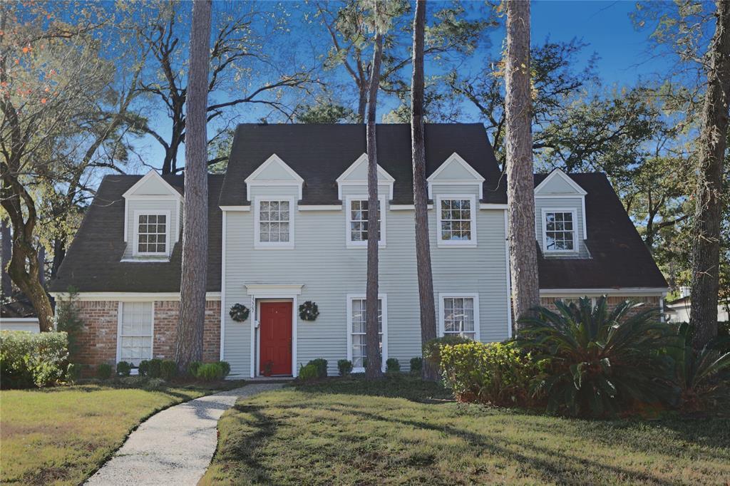 13507 Perthshire Rd