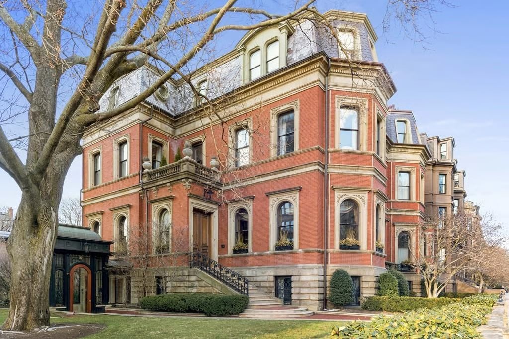 27 Commonwealth Ave, #27