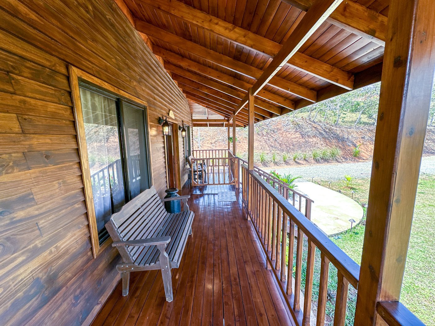 Serene Splendor - Discover Your Dream Home in Pacuar Perez Zeledon