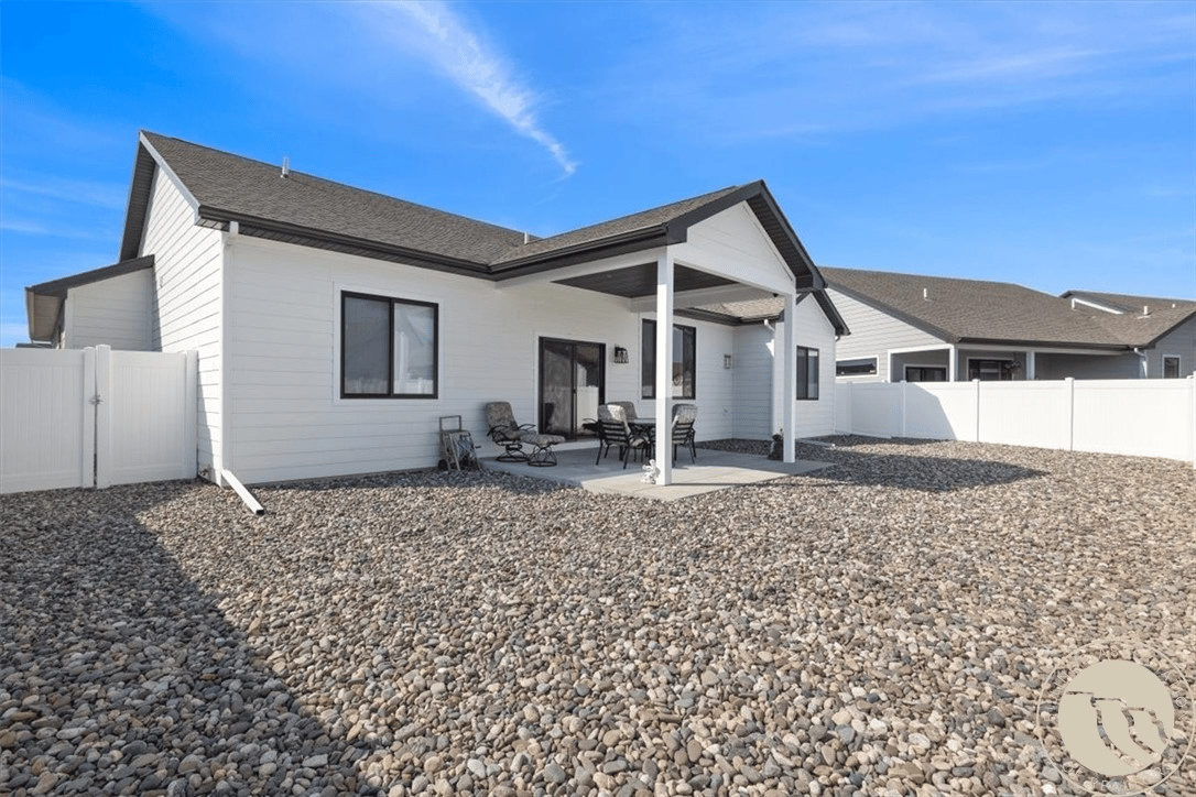 3110 Falcon Cir