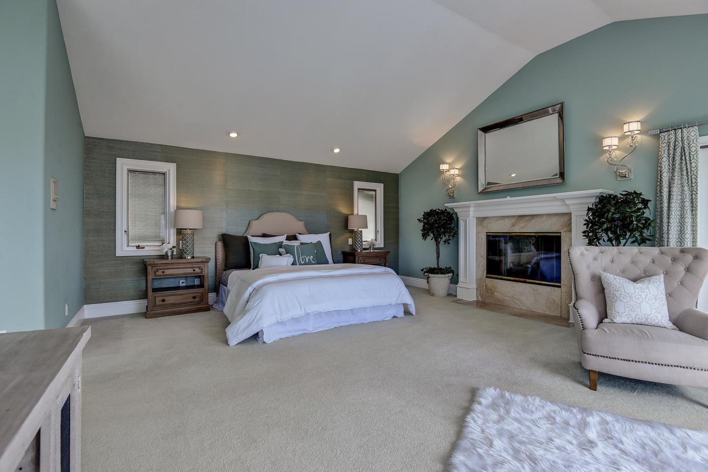 110 Alerche Dr