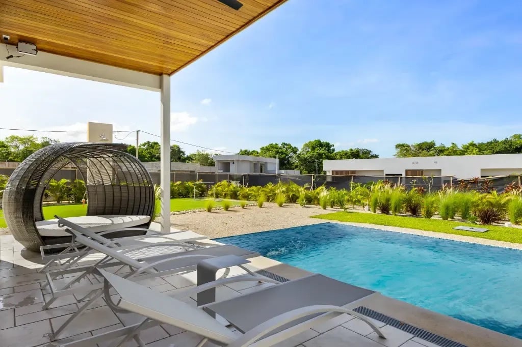 Elegant Tropical Oasis in Reserva Conchal